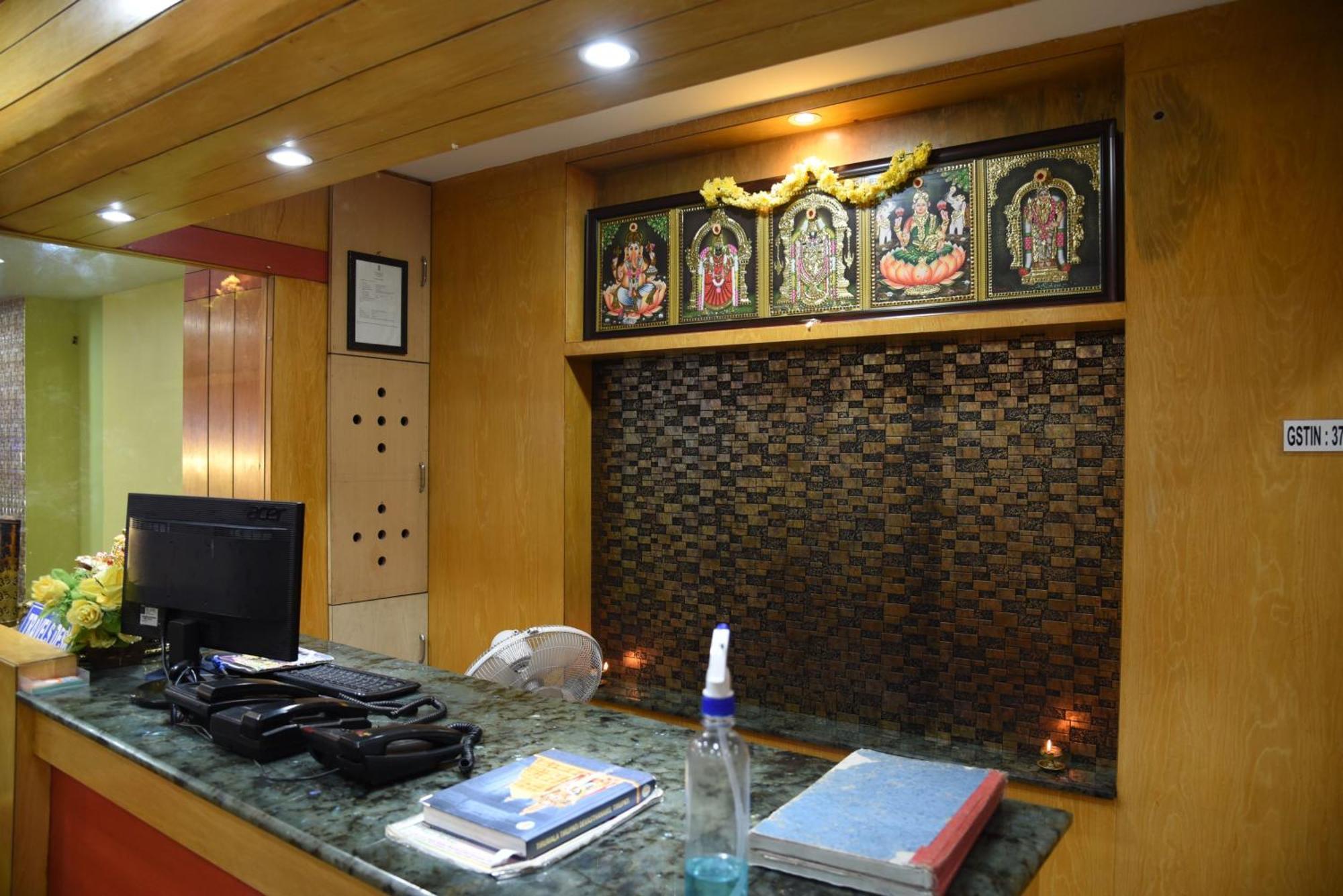 فيلا Sujan Residency'S تيروباتي المظهر الخارجي الصورة